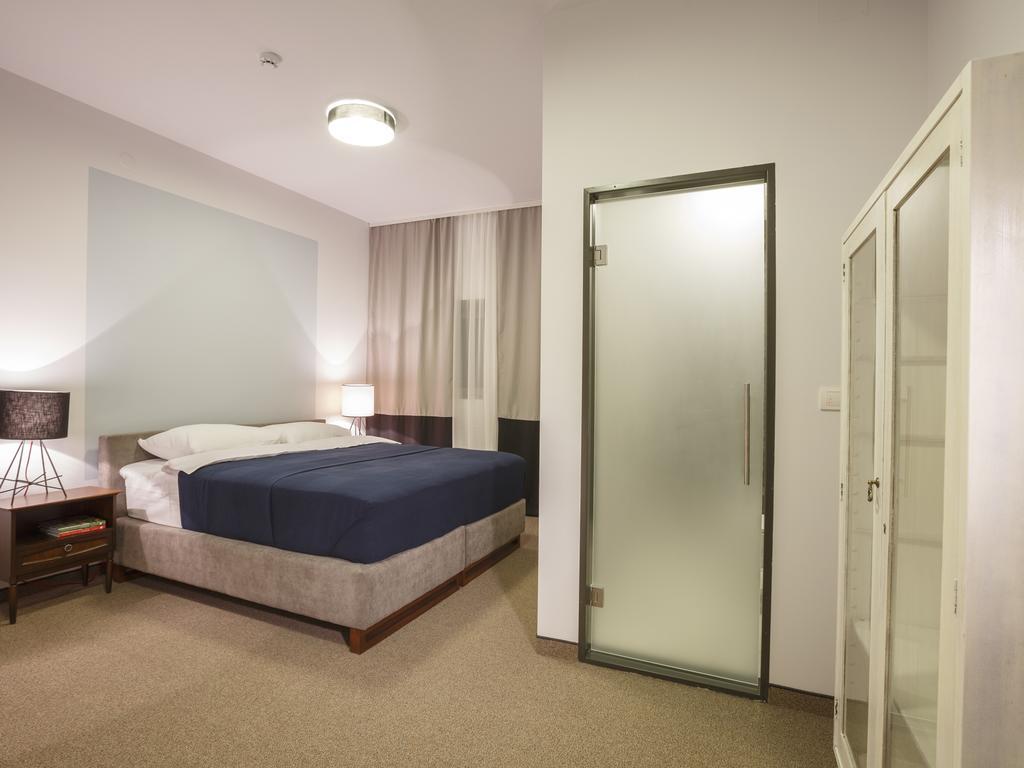 Savamala Place Belgrade Bilik gambar
