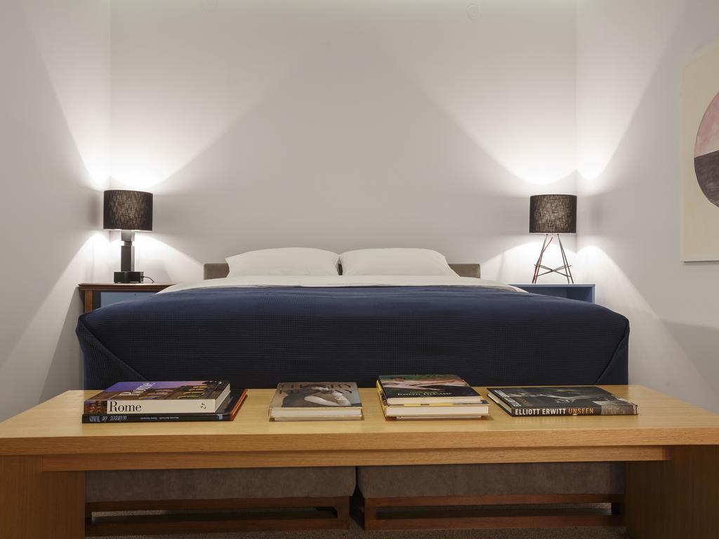 Savamala Place Belgrade Bilik gambar