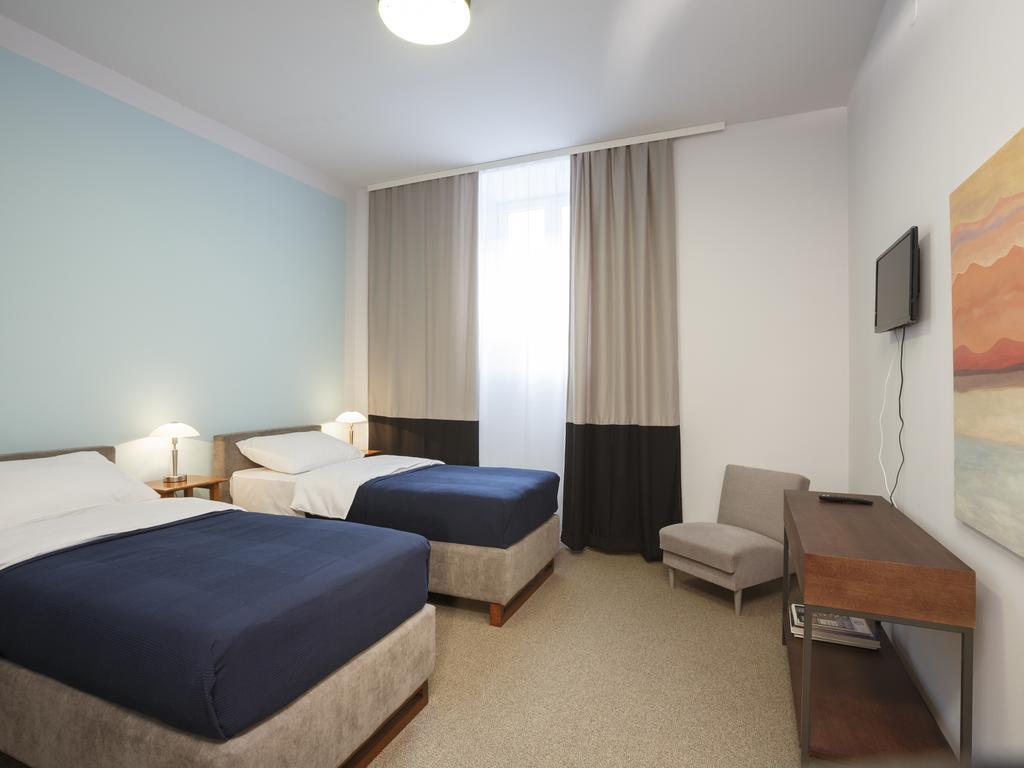 Savamala Place Belgrade Bilik gambar